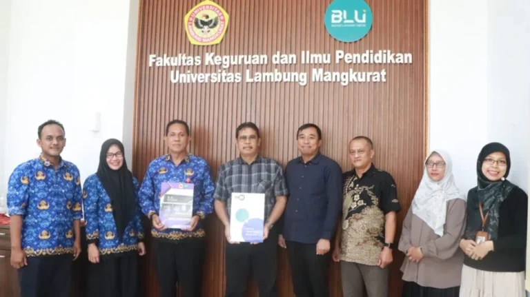 Perkuat Implementasi Kerja Sama, FKIP ULM dan TVRI Kalsel Tandatangani PKS