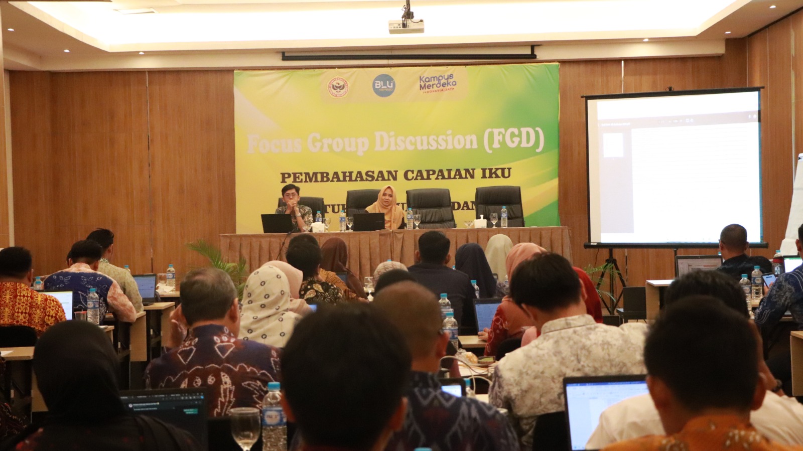 Kejar Isian Capaian IKU 2024, FKIP ULM Laksanakan FGD