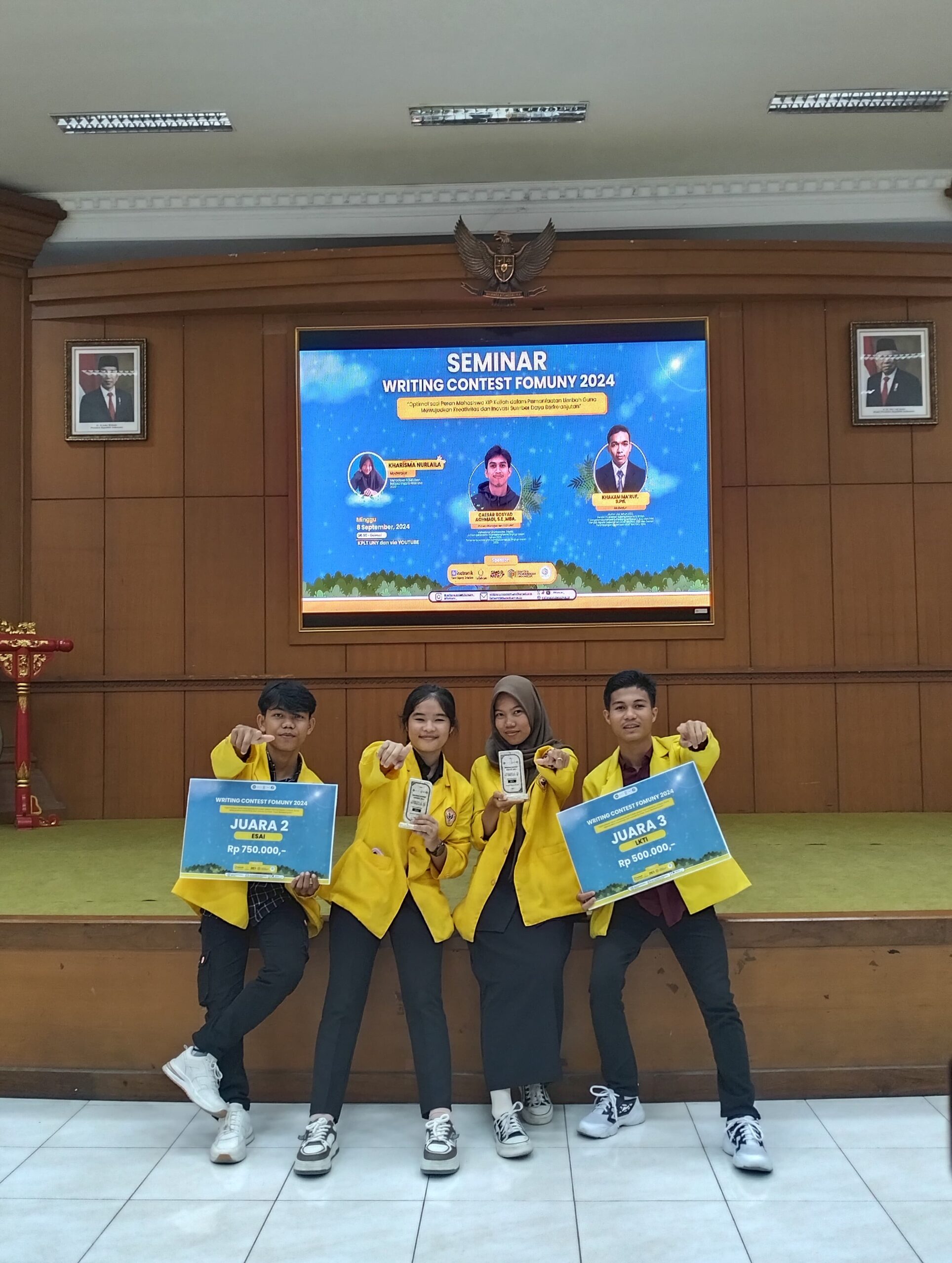 Mahasiswa KIP FKIP ULM Menangkan Kompetisi Writing Contest FOMUNY 2024