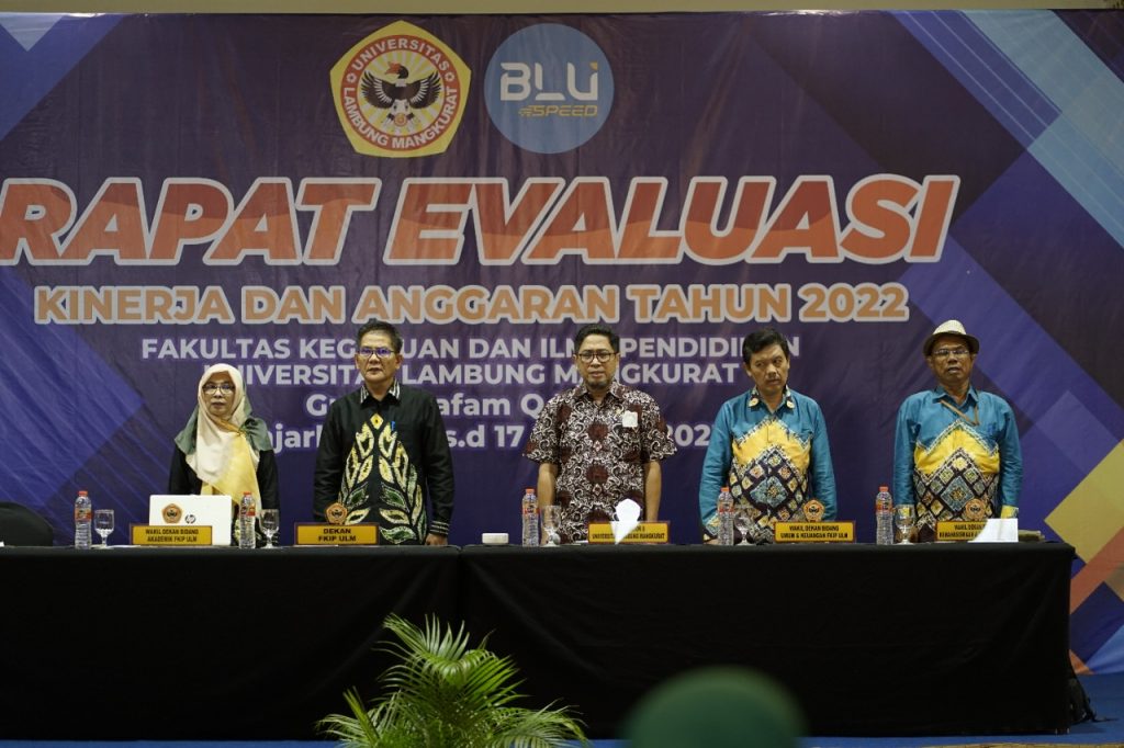Evaluasi dan Proyeksi, Rapat Kerja FKIP ULM Menuju Pencapaian IKU ...