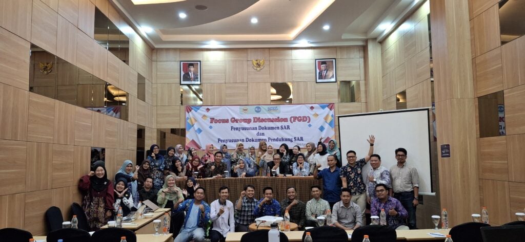 Rampungkan SAR Akreditasi ACQUIN, FKIP ULM Laksanakan FGD - Fakultas ...